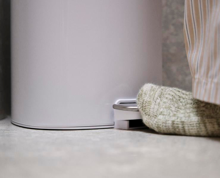 Joseph Joseph EasyStore 5L Bathroom Bin - Gloss White