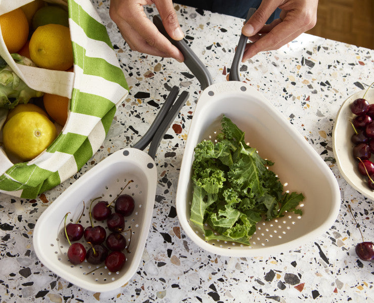 Joseph Joseph Droplet Compact Colander with folding handles