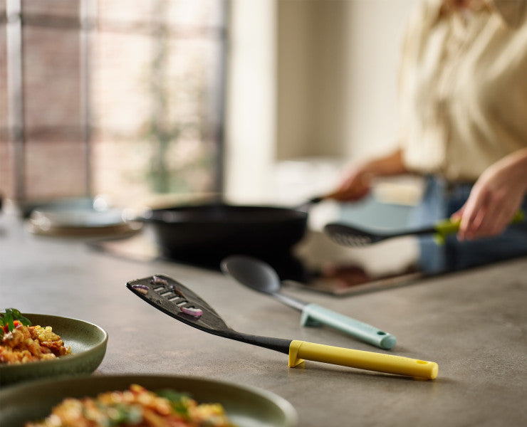 Joseph Joseph Duo 3-piece Utensil Set with integrated tool rests