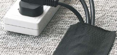 DYNAMIX 1.5M Hook & Loop Carpet Cable Cover 100mm Wide Black