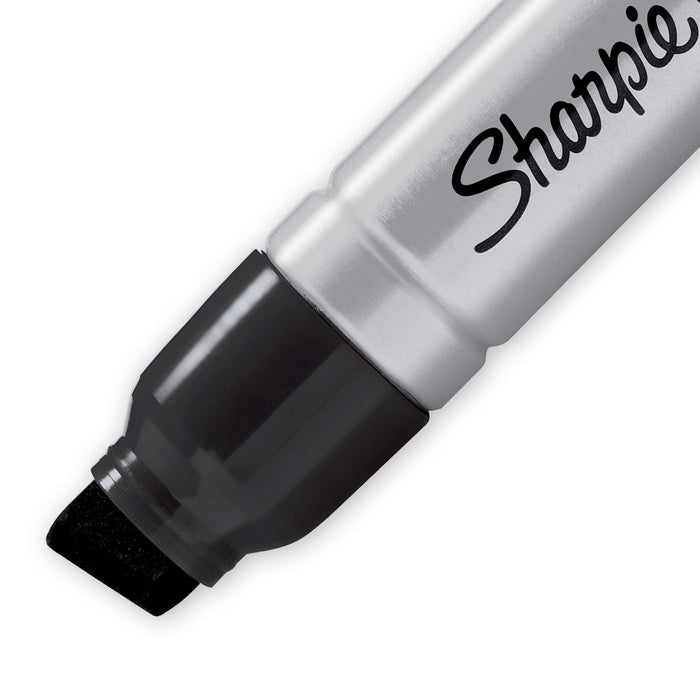 SHARPIE Magnum Permanent Marker with Durable Chisel Tip. 1-Pack Extra-wide Chise