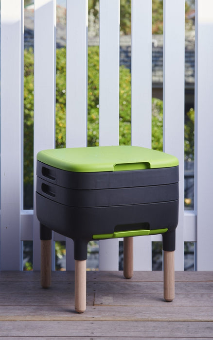 Maze Worm Farm -Wooden Legs 4pk