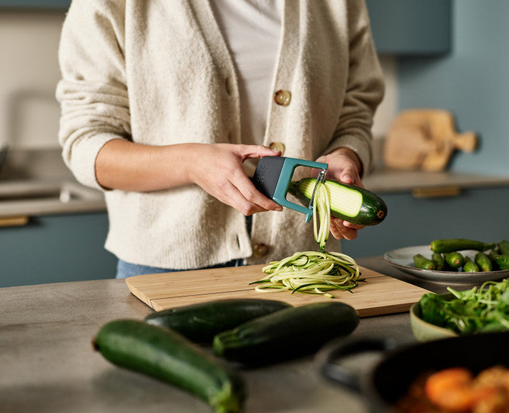 Joseph Joseph Duo Julienne Peeler