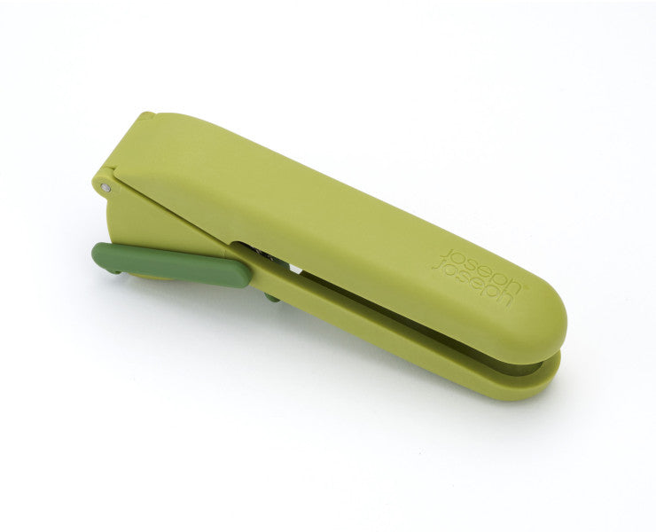 Joseph Joseph Duo Easy-clean Garlic Press