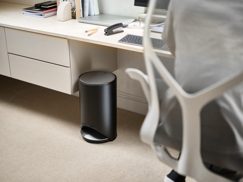 Joseph Joseph Arc 10L Bin - Carbon Black