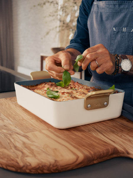 Stanley Tucci Ceramic Non-Stick Roasting Pan | Carrara White