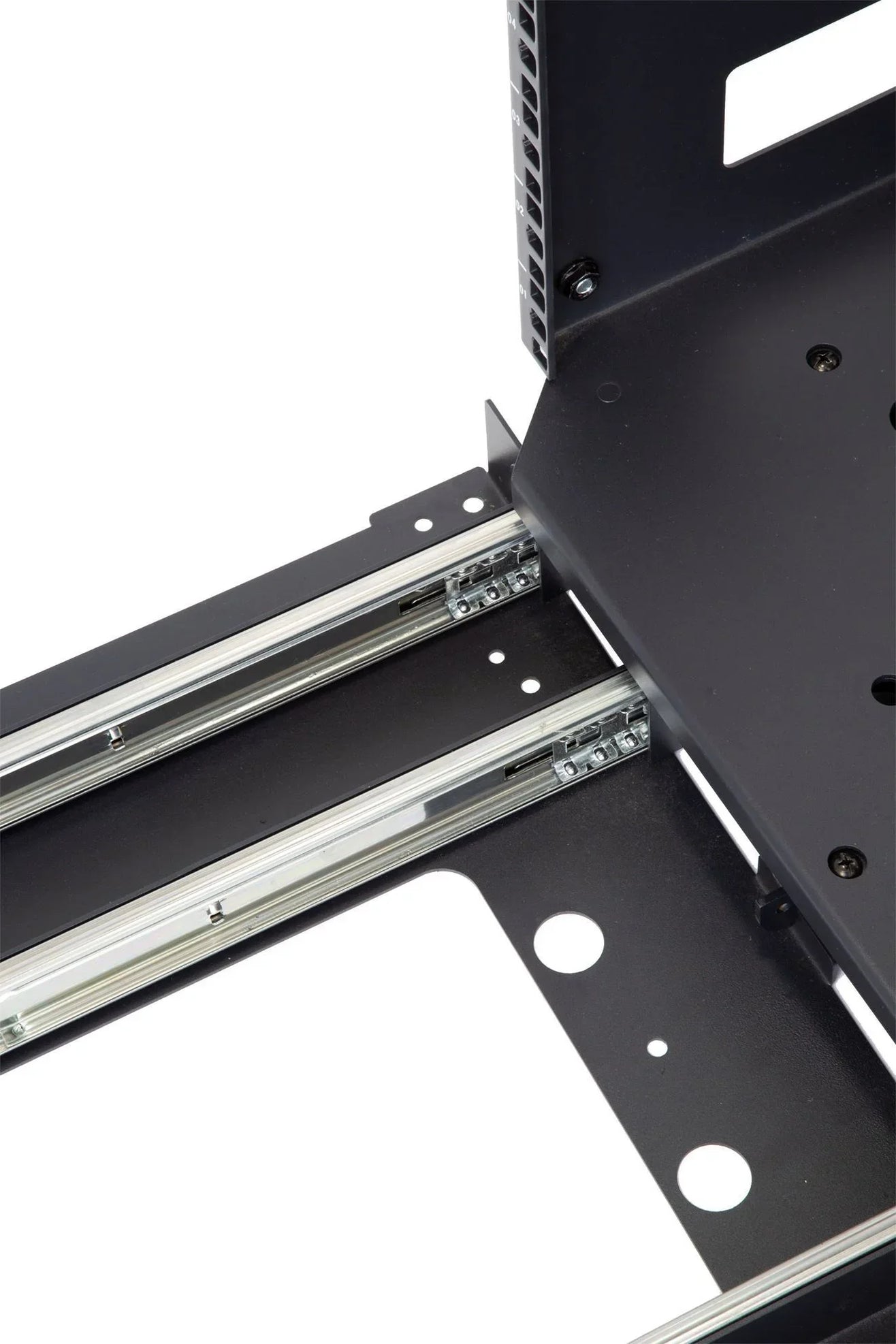 DYNAMIX 19'' 24U Rotary Rack. Rotation Angles of 45 & 90 Allow Easy Fi ...