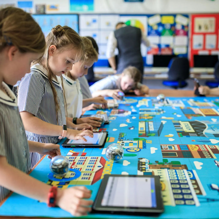 Sphero Code Mat "City & Golf" 2-sided with activity cards [ship with CMACARD02] - LX2001 - Homewares, Outdoor, Phone Accessories, Cases, Speakers, Headphones + More -