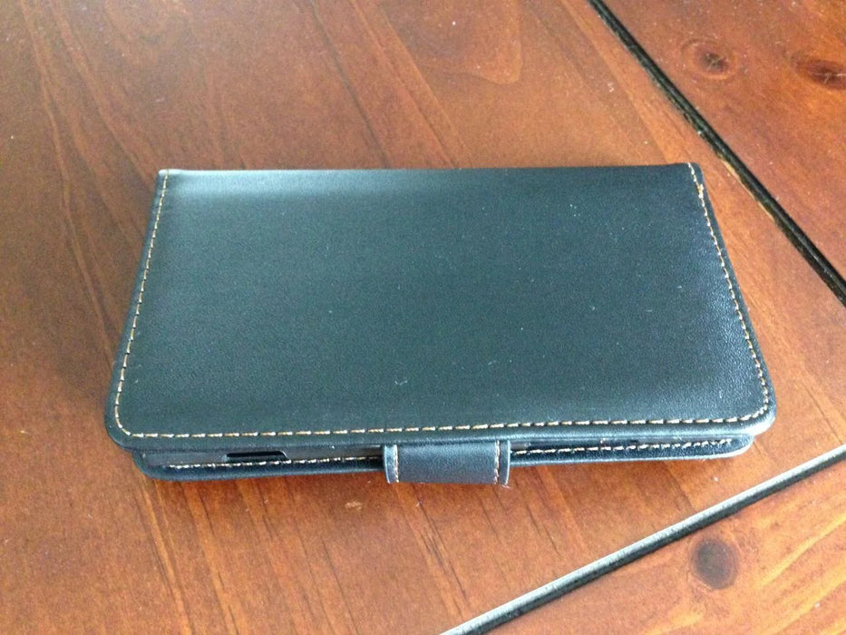 Nokia Lumia 925 Leather Case PC Cable - LX2001 - Homewares, Outdoor, Phone Accessories, Cases, Speakers, Headphones + More -